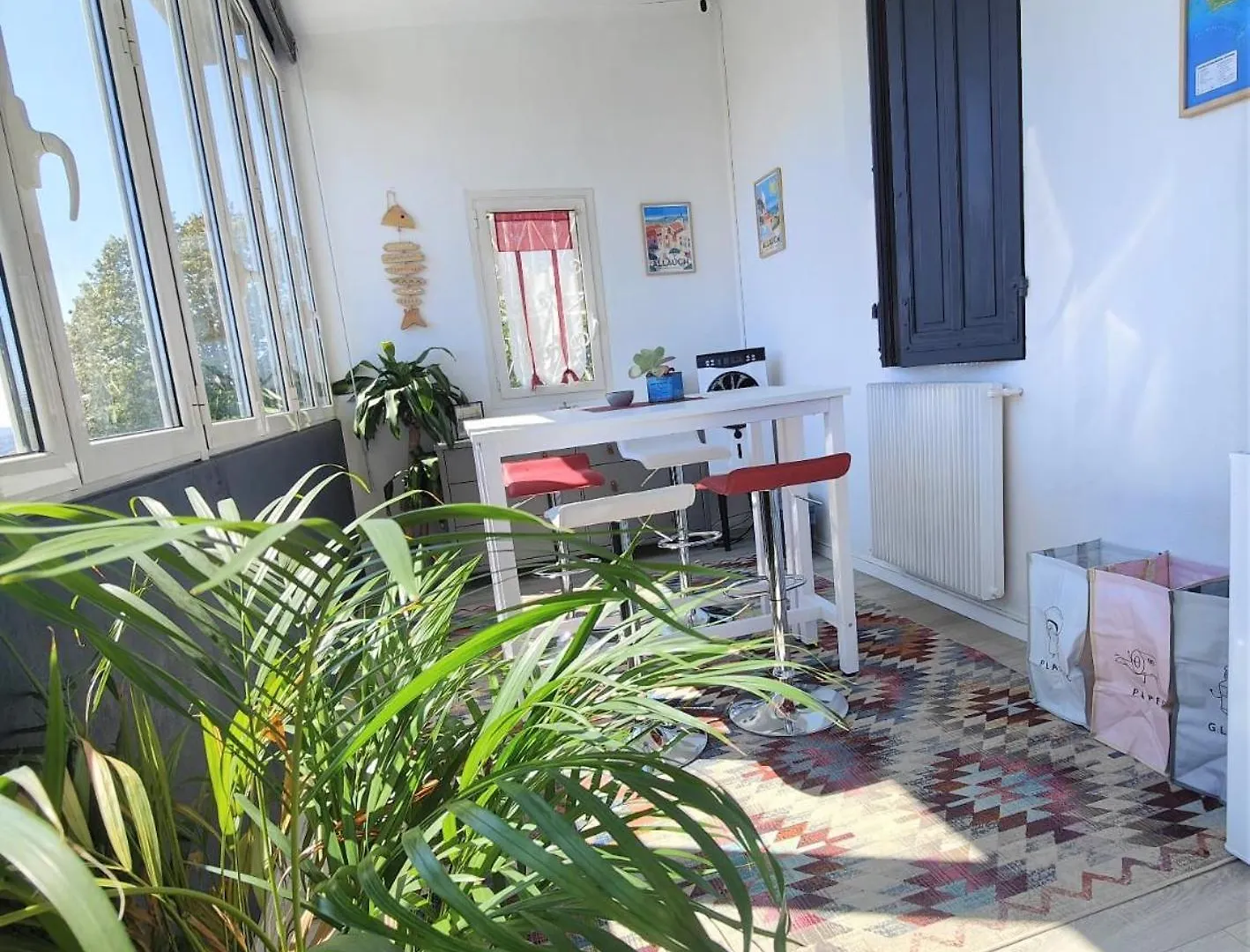 Plus Belle La Vue Allauch Homestay